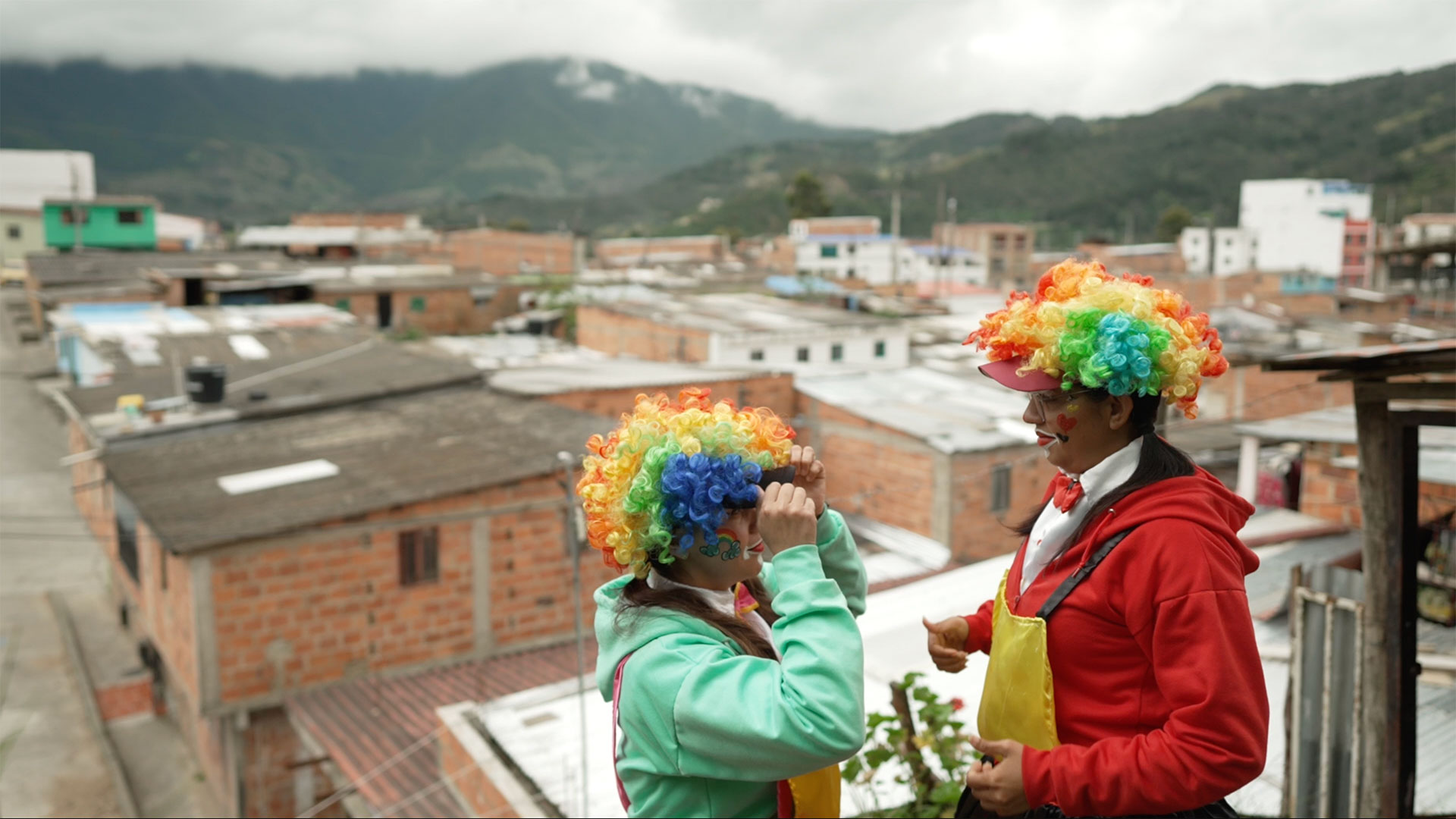 JUNTOS MÁS GRANDES - Serie Documental realizada por TRAGALUZ Laboratorio Audiovisual para la OIM Organización Internacional para las Migraciones
