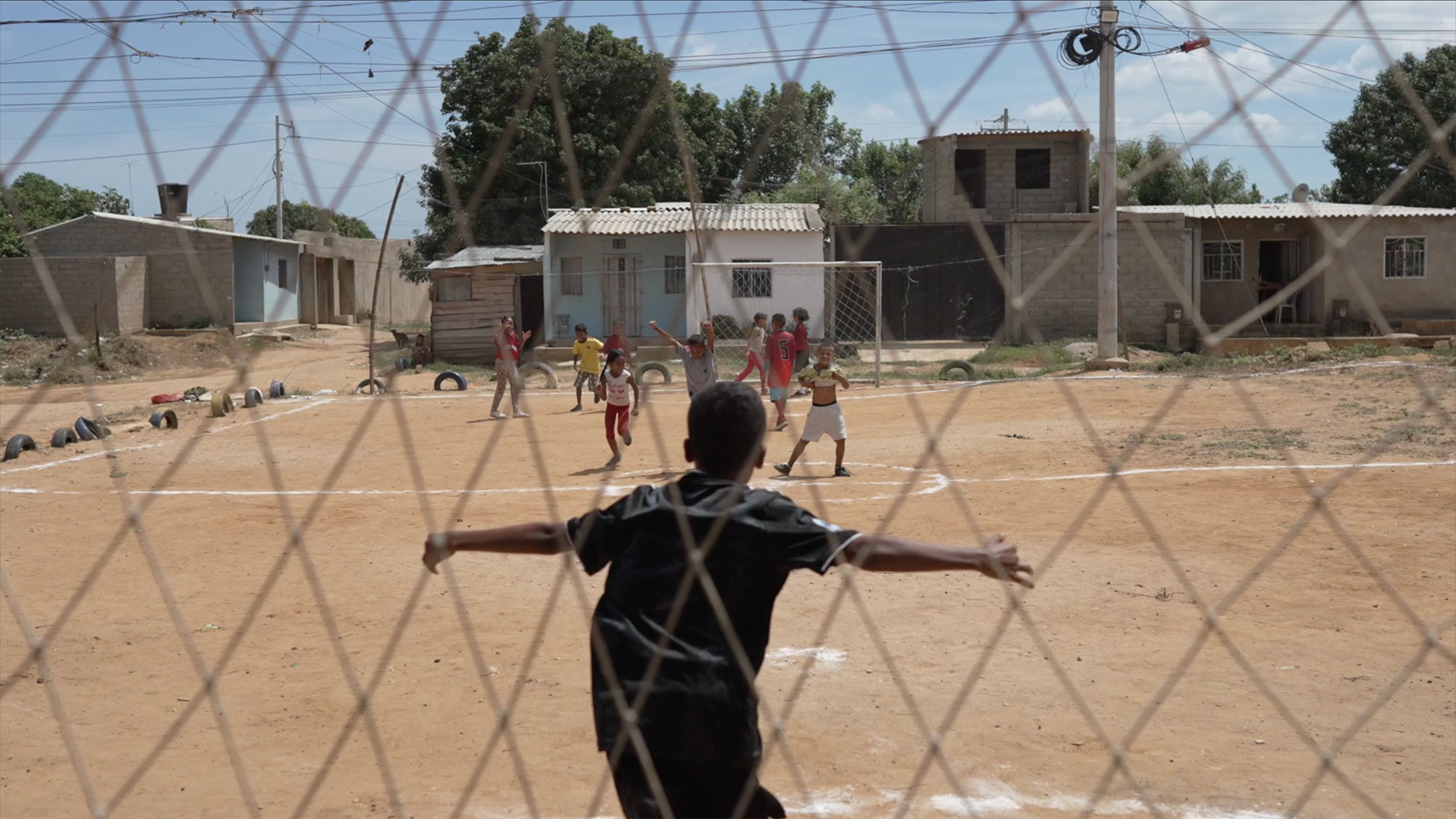 JUNTOS MÁS GRANDES - Serie Documental realizada por TRAGALUZ Laboratorio Audiovisual para la OIM Organización Internacional para las Migraciones