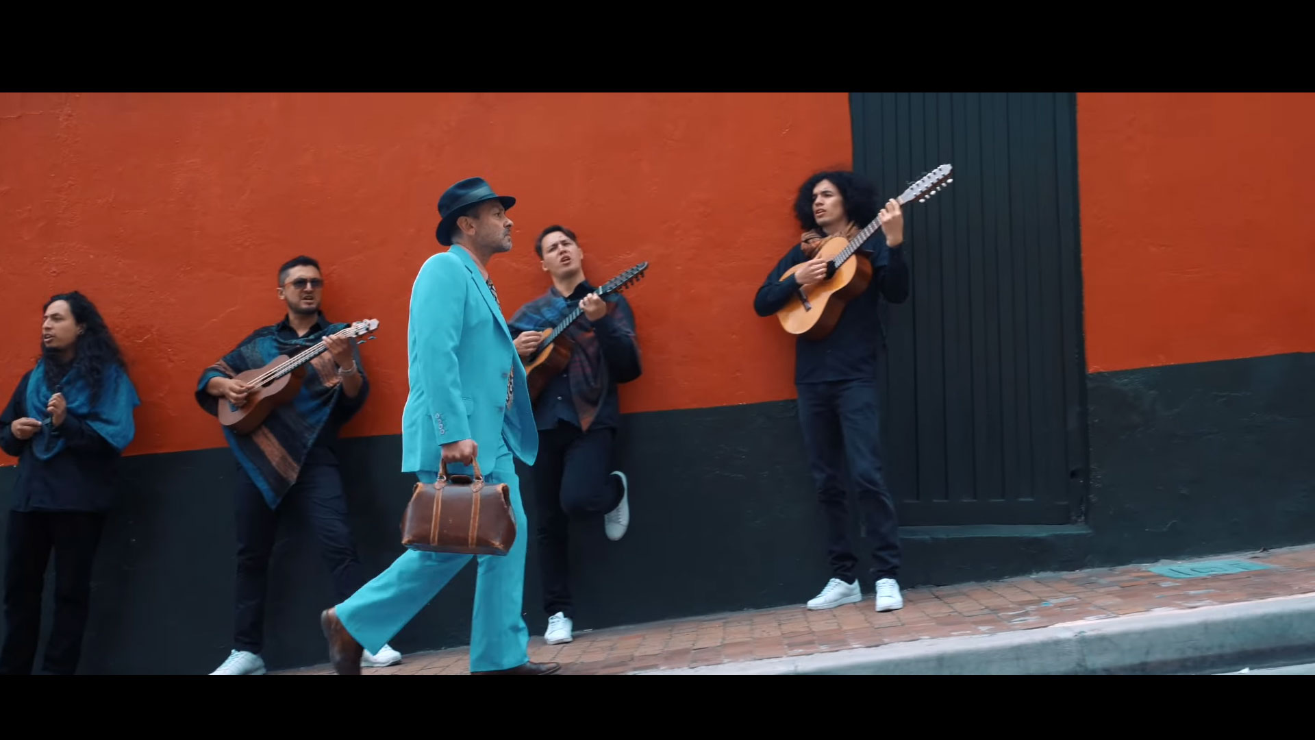 Los Carrangomelos Pasaporte Tragaluz